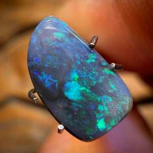 1.6cts - Lightning Ridge Semi Black Opal