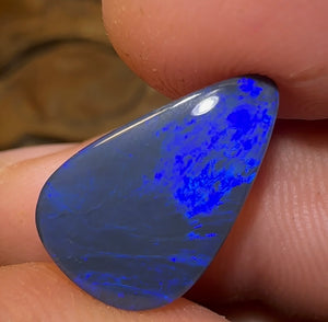 4.3cts - Solid Black Opal from Lightning Ridge - Opal Whisperers