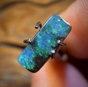 0.95cts - Queensland Boulder Seam Opal from Winton. Australian Opal