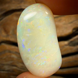🔨 AUCTION 🔨 Reserve 💎 High Roller Banger Auction 💎 19.1cts - South Australian White Opal. Vintage Cut