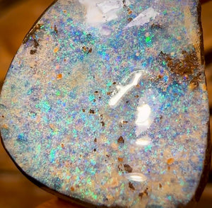 🔨 AUCTION 🔨 53.9cts - Queensland Boulder Seam Opal Rub