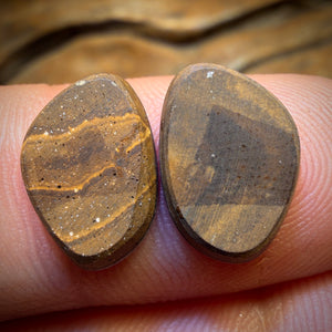4,9 ct – Australisches Boulder-Opal-Doublet-Paar
