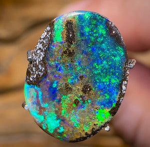 3.9cts - Gorgeous Queensland Boulder Seam Opal - Opal Whisperers