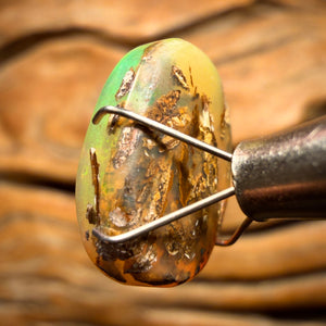 Freut es Sie nicht, dass Sie bis zur Endkarte gewartet haben! 9,6 Karat – Wow! Wild und Verrückt! Massiver australischer Boulder Pipe Crystal Opal
