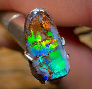 2cts - Hologram Australian Boulder Seam Opal - Opal Whisperers