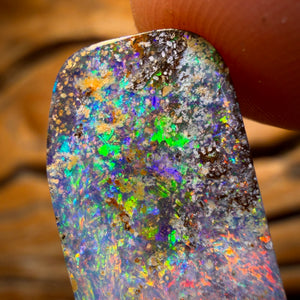 15.9cts - Top Australian Boulder Seam Opal from Winton