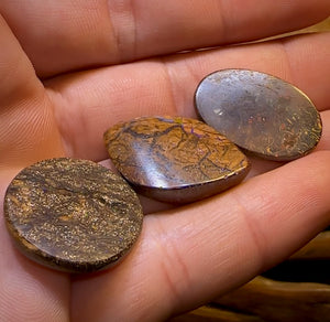 59,3 carats - 3 opales boulder du Queensland en vrac. Lot à prix avantageux.