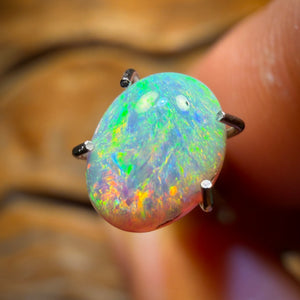 Half Price Card! 0.9cts - Lightning Ridge Crystal Opal