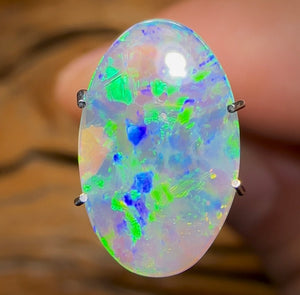 1.5cts - Lightning Ridge Crystal Opal - Opal Whisperers