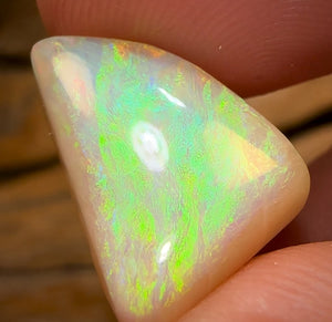 8.2cts - GEM South Australian White Opal