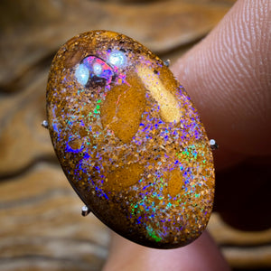 10.4cts -Wow! “Chameleon”Queensland Boulder Opal from Yowah. Metallic MultiColour