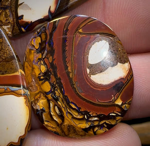 đ 122,8 ct â 4er-Set Tribal Queensland Boulder Opale. SchnĂ€ppchen aus Yowah Nut Conglomerate.