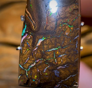 11,1 carats - Opale Boulder tribale du Queensland de Koroit
