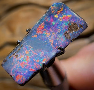 2.5cts - “Red Fire Family” Queensland Boulder Seam Opal