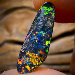 3.9cts - Banger! Queensland Boulder Black Opal. Multicolours!