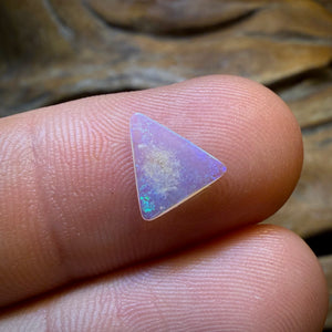 🔨 AUCTION 🔨 No Reserve 0.15cts - South Australian Crystal Opal