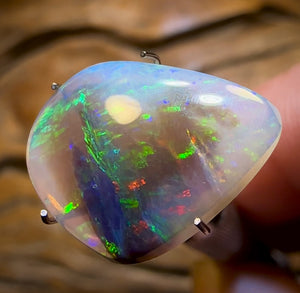 4.83cts - Rare South Australian Semi Black Crystal Opal Great Pattern