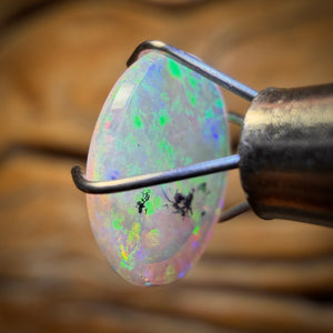 Straight off the bat WILD CARD! 0.9cts - RED Flash Solid South Australian Crystal Opal