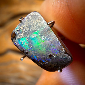 2.5cts - Australian Boulder Seam Opal BARGAIN !