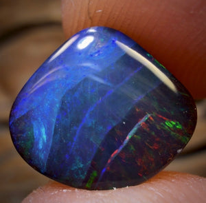 4.7cts - “Midnights Fire” Queensland Boulder Seam Opal