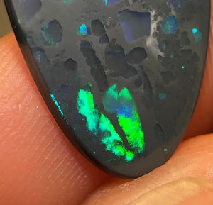 4.9cts - Lightning Ridge Solid Black Opal - Opal Whisperers