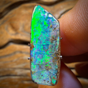 Auction 12.1cts - Queensland Boulder Seam Opal