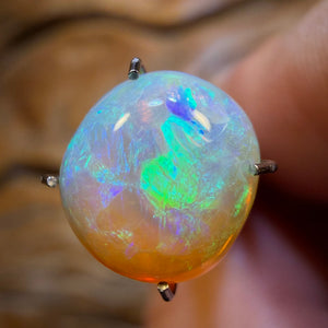 2.4cts - Lightning Ridge Crystal Opal