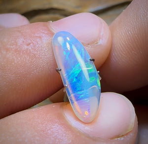 1.7cts - Lightning Ridge Crystal Opal