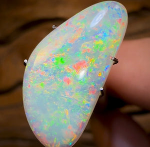 5.25cts - GEM QUALITY Lightning Ridge Crystal Opal - Opal Whisperers
