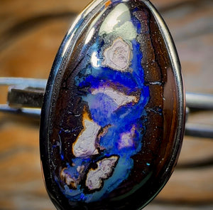 TRIBAL MUMMY Sterling Silver - Solid Yowah Nut Kernel with Tribal Pattern Opal Ring