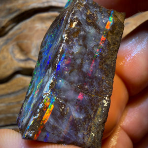 207cts - Top Queensland Boulder Seam Opal Rough Piece. Natural Split
