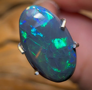1.6cts - Black Opal from Lightning Ridge - Opal Whisperers