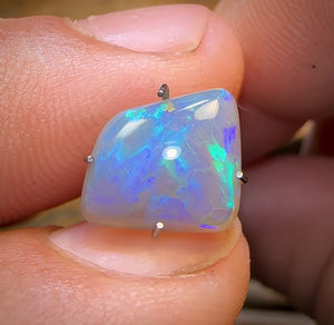 2.3cts - Lightning Ridge Dark Opal