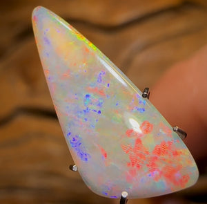 2.68cts - Lightning Ridge Light Opal. Double Sided Top Old School Material
