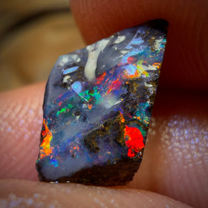 3.3cts - Queensland Boulder Seam Opal Rough Preform