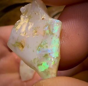 33cts - 5x Lightning Ridge Light Opal Rough Parcel