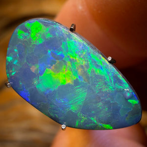 2.8cts - Lightning Ridge Opal Doublet