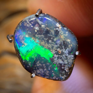 🔨 AUCTION 🔨 No Reservee 2.1cts - Queensland Boulder Seam Opal. Australian Opal