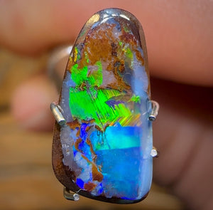 2cts - Hologram Australian Boulder Seam Opal - Opal Whisperers