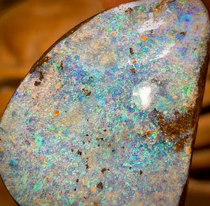 🔨 AUCTION 🔨 53.9cts - Queensland Boulder Seam Opal Rub