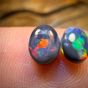 Alex Auction 1.15cts - Lightning Ridge Schwarzer Opal Paar