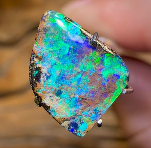 2.5cts - Australian Boulder Opal from Winton. Rockpool Pattern - Opal Whisperers