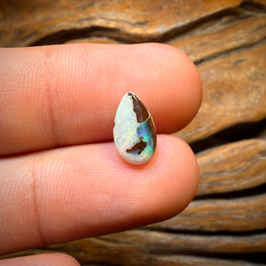 1.8cts - Queensland Boulder Seam Opal. Australian Opal