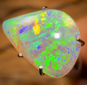 1.3cts - Lightning Ridge Dark Opal