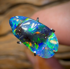 2.5cts - Queensland Boulder Opal from Winton - Opal Whisperers