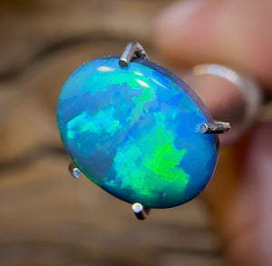 1.2cts - Lightning Ridge Black Opal Doublet - Opal Whisperers
