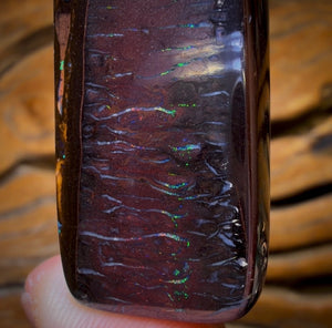 114,3 cts - Opale boulder tribale australienne de Koroit