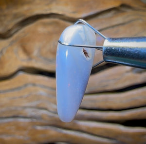 4.6cts - Rare Mintabie Light Opal. Decades Old ISAACS CUT - Opal Whisperers