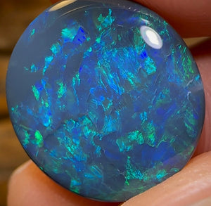 8.6cts - Australian Black Opal from Lightning Ridge - Opal Whisperers