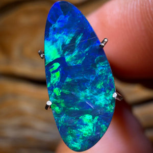 2.1cts - Australian Boulder Opal Doublet
